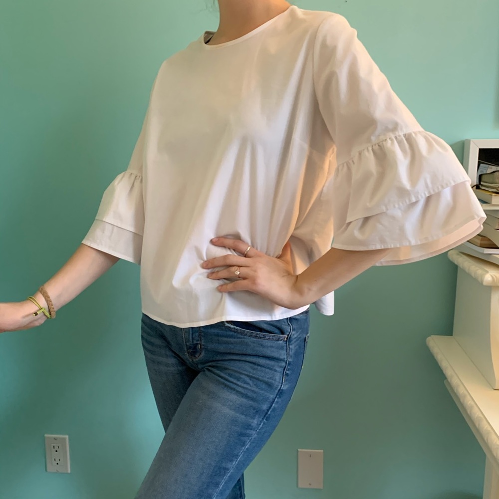 ruffle sleeve white blouse // francesca’s